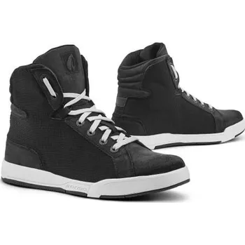 Moto obuv Moto boty FORMA SWIFT J DRY černo/bílé (Velikost: 45) MCF_13642