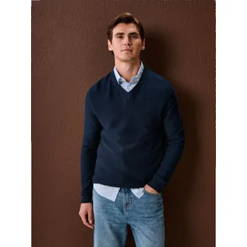 Pánský svetr Sinsay - Bavlněný svetr s výstřihem do V - námořnická modrá - 250HR-59X - 250HR-59X-M