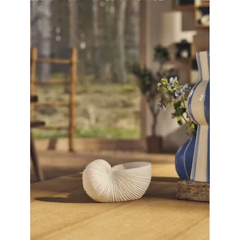 Svíčka Sinsay - Svíčka ve tvaru mušle s mořskou vůní - bílá - 403DZ-00X - 403DZ-00X-ONE