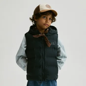 Chlapecká bunda Reserved - Prošívaná vesta s kapucí - tmavě šedá - 783HF-90X - 783HF-90X-110