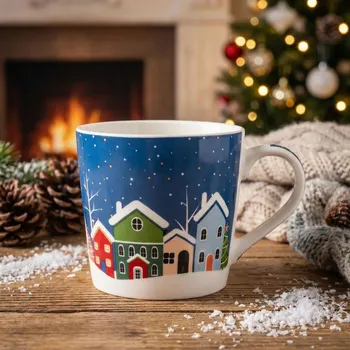 Porcelánový vánoční hrnek ALTOM DESIGN DOMKI W ŚNIEGU 390 ml