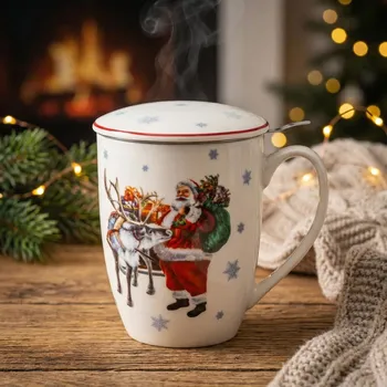 Vánoční porcelánový hrnek s filtrem a víčkem ALTOM DESIGN WYPRAWA MIKOŁAJA 340 ml
