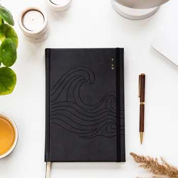 Diář Tam a zpět, s.r.o. Datovaný diář na rok 2026 - černá