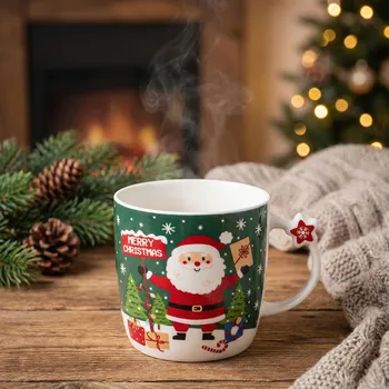 Porcelánový vánoční hrnek s hvězdou na uchu ALTOM DESIGN MERRY CHRISTMAS 390 ml zelený