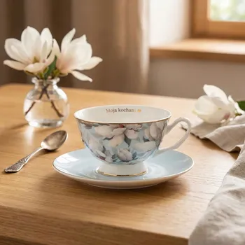 Porcelánový šálek s podšálkem NEW BONE CHINA s nápisem Moje milovaná ALTOM DESIGN MAGNOLIA 220 ml světle modrý