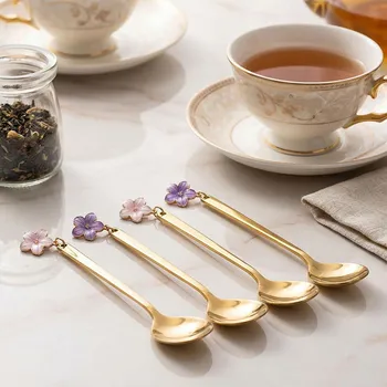 Příbor Čajové lžičky se závěskem ALTOM DESIGN KWIATEK A zlaté 4 ks
