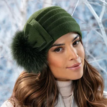 Čepice KRUMLOVANKA Dámská vlněná zimní čepice s kožešinou od Krumlovanky 100% vlna- tmavě zelená W-0007/284