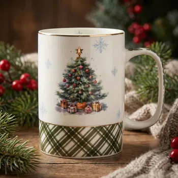 Porcelánový vánoční hrnek ALTOM DESIGN ŚWIĄTECZNE DRZEWKO 380 ml