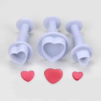 Vykrajovátko Dortisimo Plastové vypichovače s pístem Srdíčka (3 ks) T010073