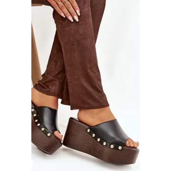 Dámské pantofle Boto Dámské nazouváky na platformě s nýty Mareline Barva: Černá, Velikost: 36