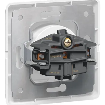 CARIVA BÍLÁ ZÁSUVKA 2P+T 773824