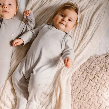 Dupačky šedé s motivem hvězdiček, velikost 68