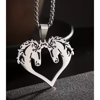 Řetízek Náhrdelník a přívěsek koně