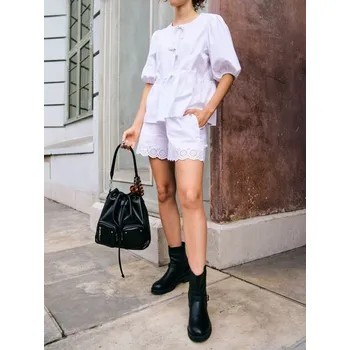 Dámské kraťasy Sinsay - Kraťasy s&nbsp;ažurovým lemem - krémová - 994AL-01X - 994AL-01X-XS