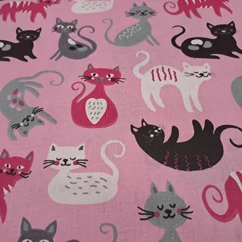 Pro útulný domov bavlněná látka KOČKY NA RŮŽOVÉ