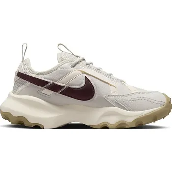Dámské tenisky Dámské tenisky Nike TC 7900 Nike Barva: Bílá, Velikost: EU 38