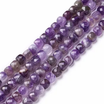 Ametyst kostky, 4-5 mm, půlšňůra 19 cm (cca 43 korálků)
