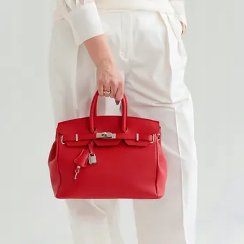 Kabelka MORANTI kabelka kufřík z pravé kůže červená