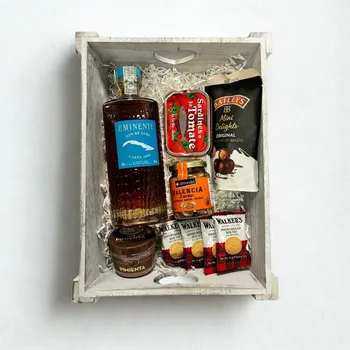 Dárkový potravinový koš Dárkový Dřevěný Podnos s Alkoholem - Eminente Carta Oro 0,7l 40,3%