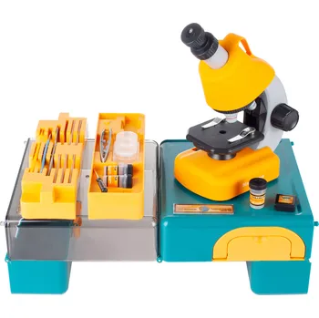Mikroskop Mikroskop s příslušenstvím v kufříku