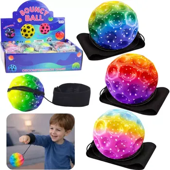 Hračka pro kočku Senzorický míček na gumičce s náramkem, duhový, 6 cm