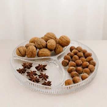 Talíř HOMLA Skleněný talíř s přihrádkami a drážkováním