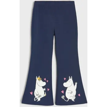 Oblečení a móda Sinsay - Bavlněné flare kalhoty s potiskem Moomin - námořnická modrá - 101IL-59X - 101IL-59X-98