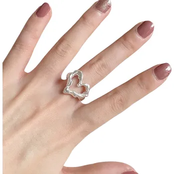 Prsten Stříbrný dámský prstýnek 925 Nastavitelná velikost Abstraktní tvar srdce Jemný elegantní šperk pro každodenní nošení i slavnostní outfit