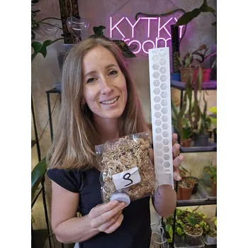 Mechová opora exclusive bílá S 30 cm s mechem a zip páskou