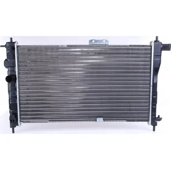 Motor automobilu Chladič, chlazení motoru NISSENS 61651A