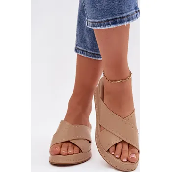 Dámské žabky Zdobené dámské sandály na platformě z eko kůže Béžové Calorissa 41