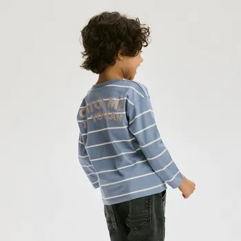 Dětská móda Reserved - Pruhované bavlněné tričko s dlouhým rukávem - modrá - 005HS-55X - 005HS-55X-116