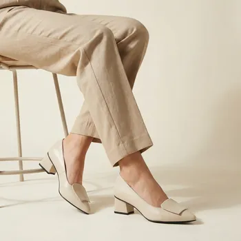 Dámská obuv Dámské krémové lodičky v minimalistickém designu Marco Tozzi Velikost: 41