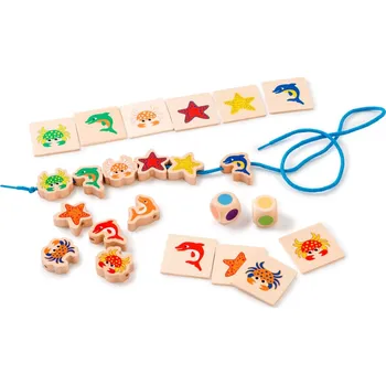 Dřevěná hračka Toys for life - Navlékání mořských zvířátek podle předloh