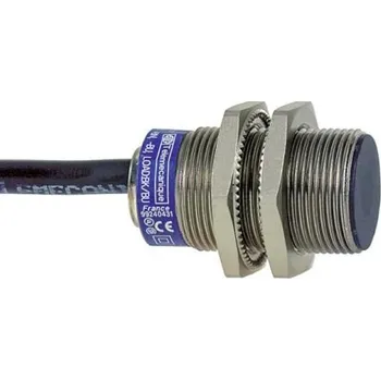 Indukční snímač 5 mm, výstup: PNP Válcový M18 x 1 200 mA 12 → 24 V DC IP68 2kHz