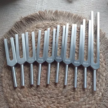 Příslušenství k hudebnímu nástroji Terapeutické ladičky Solfeggio set hliník 10 ladiček