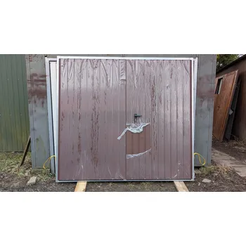 Garážová vrata Garážová vrata dvoukřídlá NEZATEPLENÁ š.220 x 200 cm,RAL 8017 MAT S POŠKOZENÍM