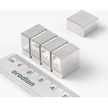 Dekorativní magnet Neodymový magnet kvádr 15×15×8 mm - N38