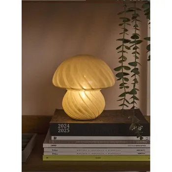 Lampička Sinsay - LED stolní lampa ve tvaru houby - bílá - 010FS-00X - 010FS-00X-ONE