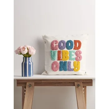 Povlak na polštářek Sinsay - Ozdobný povlak na polštář - vícebarevná - 438EM-MLC - 438EM-MLC-ONE-1