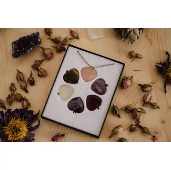 Mani Bhadra Sada 6 přívěšků srdce s řetízkem