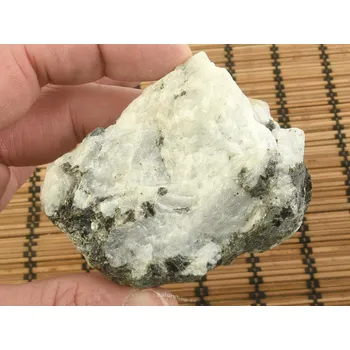 Přírodní kámen Měsíční kámen surový z Indie 159g