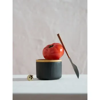 Dóza na potraviny Sinsay - Rýhovaná keramická nádoba na potraviny s bambusovým víčkem - černá - 490CM-99X - 490CM-99X-ONE