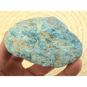 Přírodní kámen Apatit surový z Madagaskaru 282g