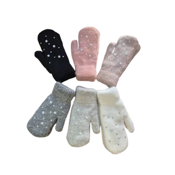 Rukavice Aura.via Dámské zimní rukavice s jemnými detaily NK8955 Barva: Šedá