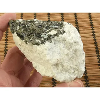 Přírodní kámen Měsíční kámen surový z Indie 261g