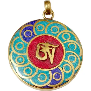 Amulet vykládaný kameny - mandala