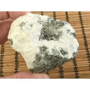 Přírodní kámen Měsíční kámen surový z Indie 131g