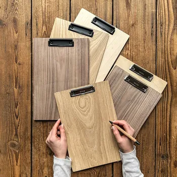 Psací podložka Dřevěná psací deska s klipem A4 Dřevo: Bříza, Lakování: Ne, Barva klipu: Stříbrná