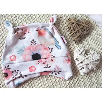 Kojenecká čepice AMÁLKA Elastická čepička teplákovina celotisk ptáčci, květy Velikost: 56-62